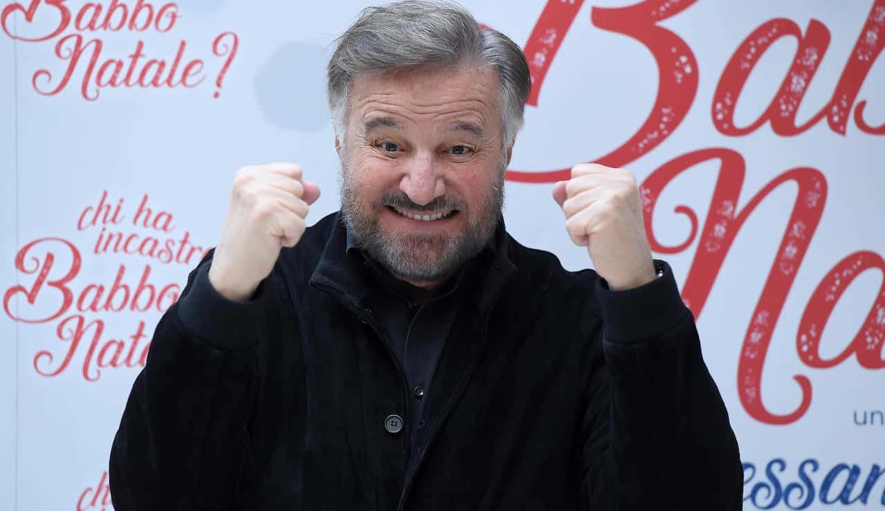 “Un’emozione mai provata prima”: Christian De Sica al settimo cielo | è la sua prima volta