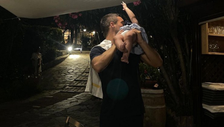 Antonio con sua figlia Luna Marì avuta con Belen | Fonte: INSTAGRAM