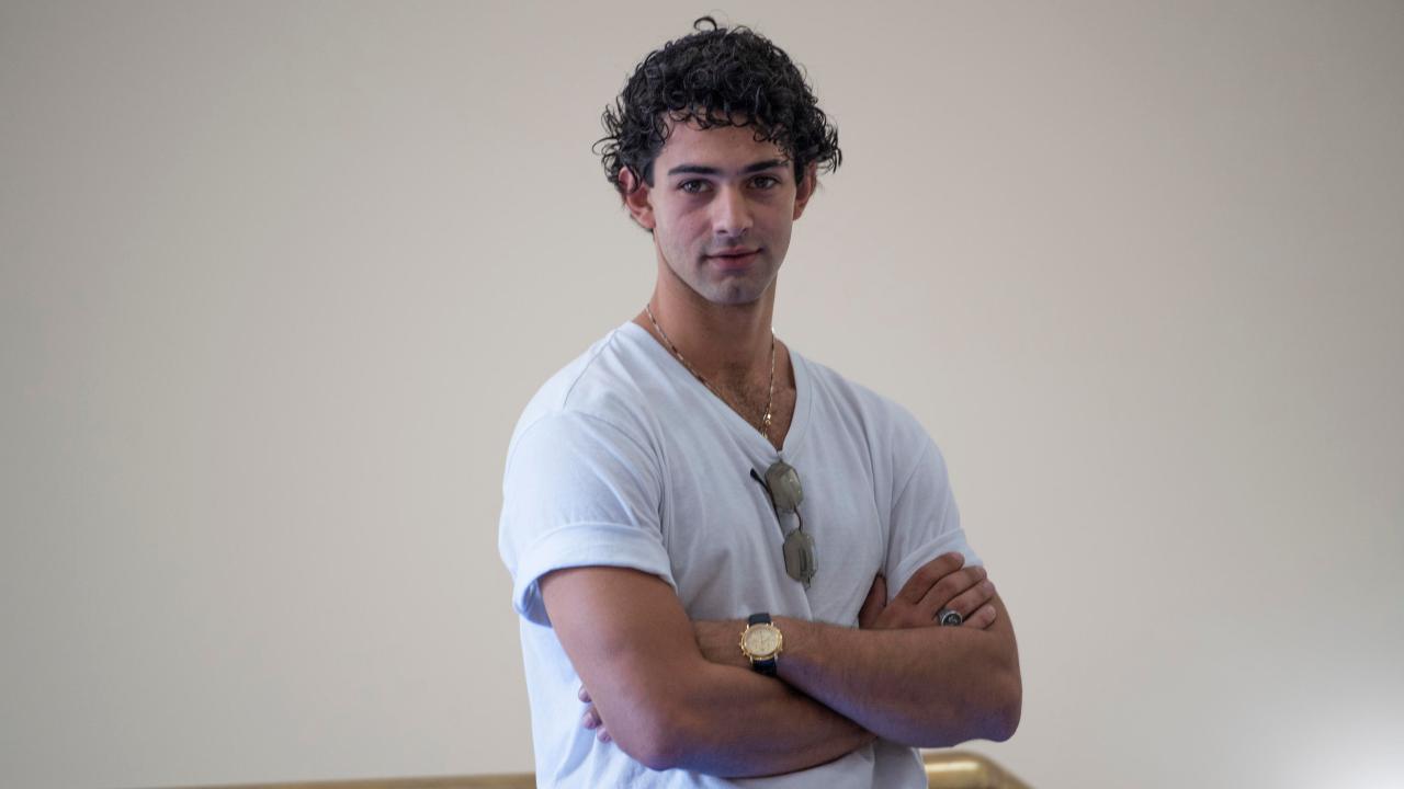 L'annuncio social dell'attore di Mare Fuori, Massimiliano Caiazzo