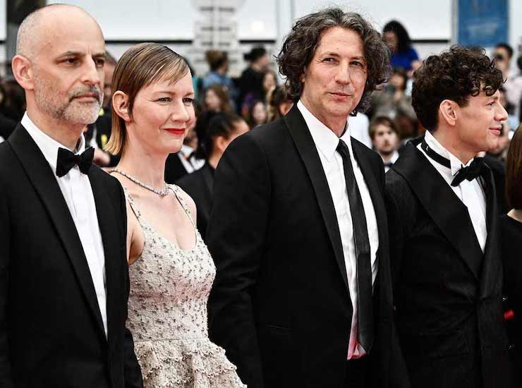 Il cast del film sul red carpet di Cannes