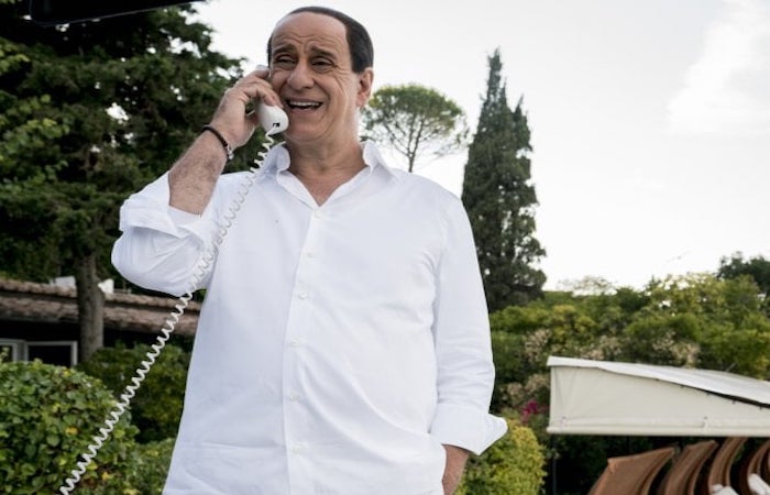 Toni Servillo è Silvio Berlusconi in Loro (fonte: IMDB)