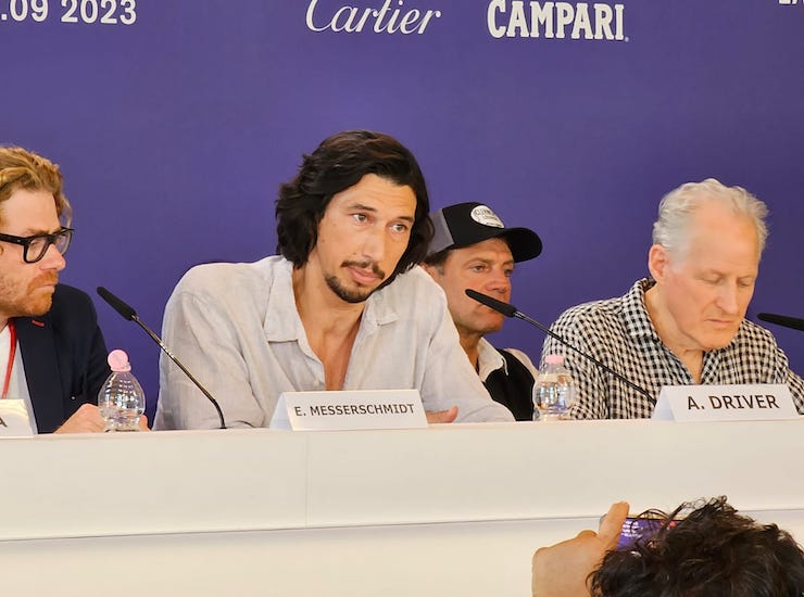 Adam Driver in conferenza stampa a Venezia 80 (fonte: NewsCinema.it)