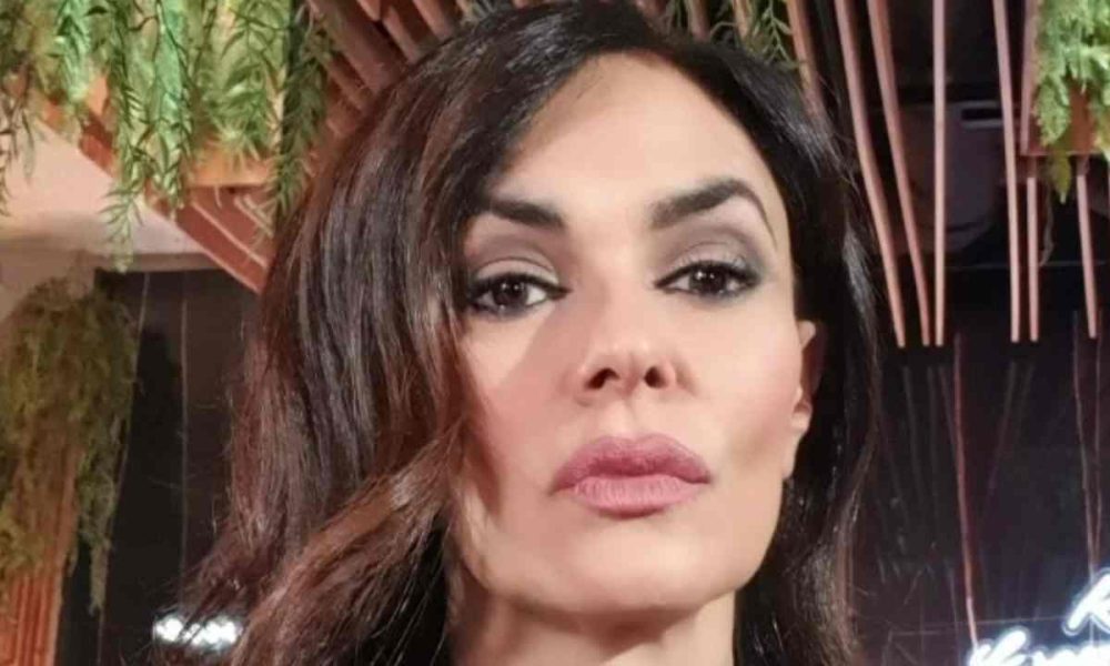 Maria Grazia Cucinotta causes a scandal: an unmade bed and lace everywhere |  The shot is exciting