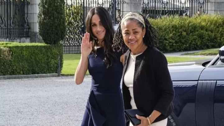 Meghan e sua mamma - fonte_web - newscinema.it