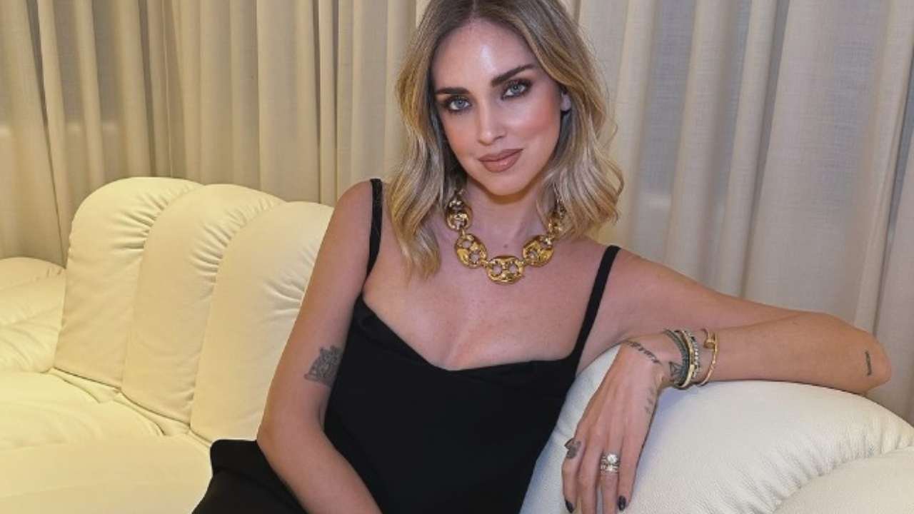 Chiara Ferragni si toglie la fede