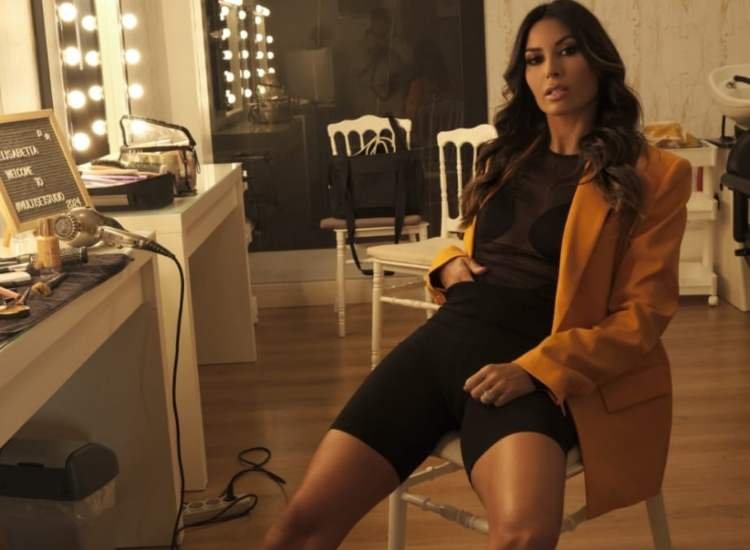 La posa sexy di Elisabetta Gregoraci