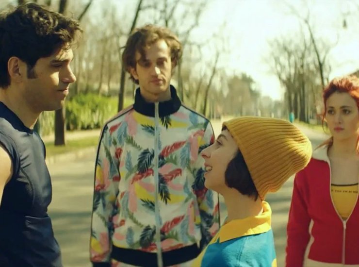 Giuseppe Maggio e Ludovica Francesconi in una scena del film Sul più bello