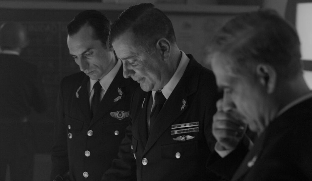 Hangar rojo di Juan Pablo Sallato 