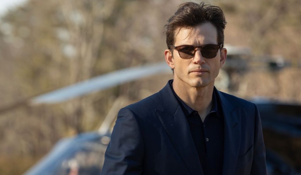 Ashton Kutcher in una scena di The Beauty