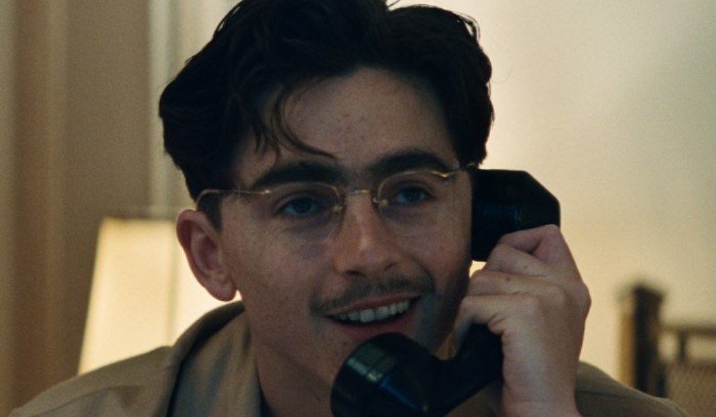 Timothée Chalamet in una scena del film Marty Supreme