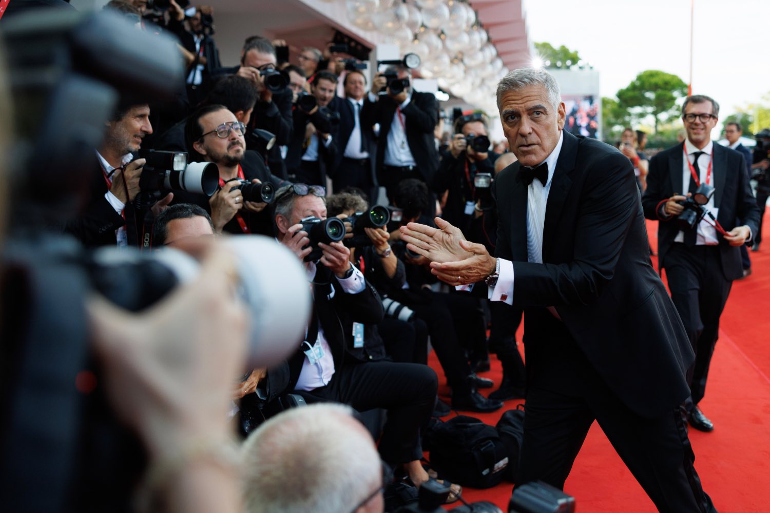 George Clooney sul Red Carpet di Venezia 2026