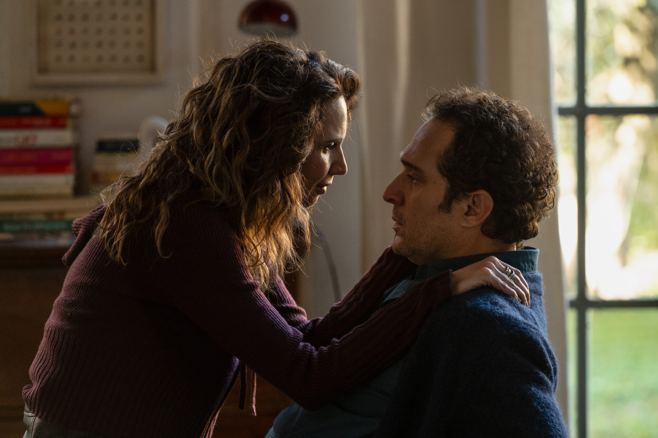 Emanuela Fanelli e Claudio Santamaria nel film Il rumore delle cose nuove